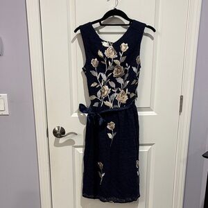 Chic Navy Floral Embroidered Midi Dress